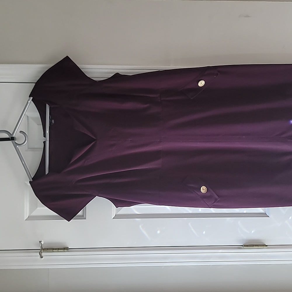 😍 Preloved womens burgundy dress with gold colored buttons by Sharagano size 22